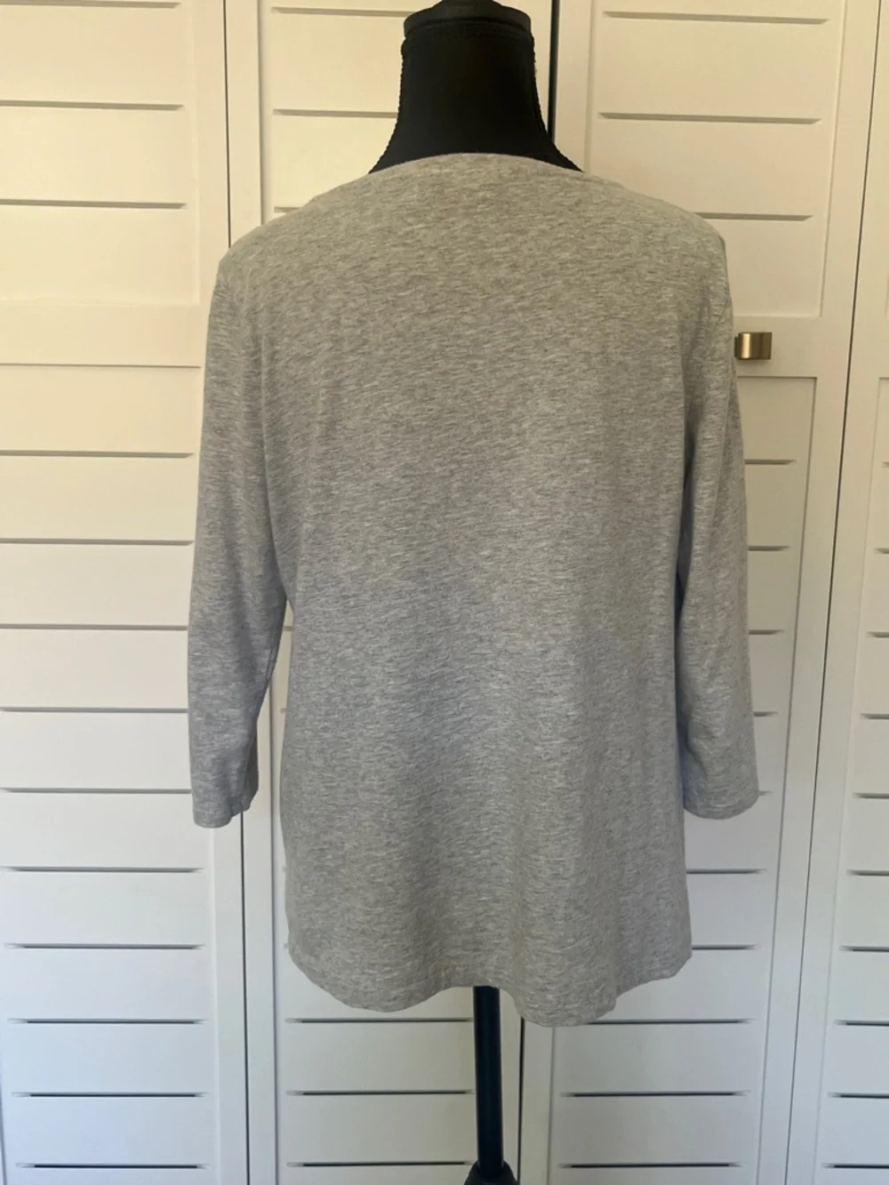 Chico's Zenergy Gray Tunic Tee Navy Floral Print P1 - Picture 11 of 15